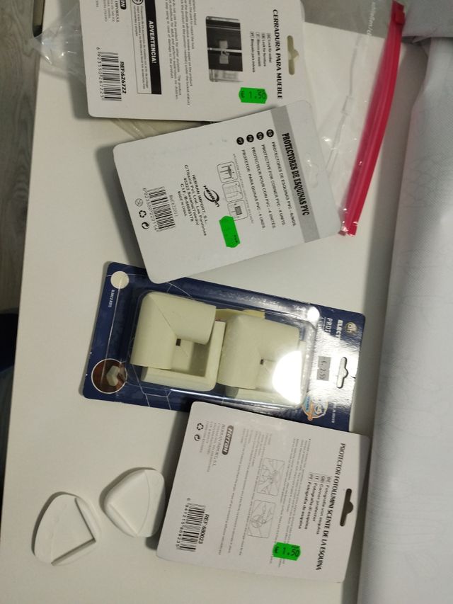 Protectores/ cerraduras mueble para bebe