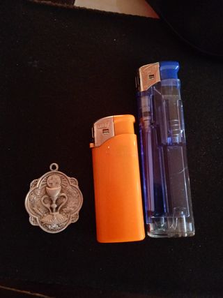 Medalla antigua de 100 años