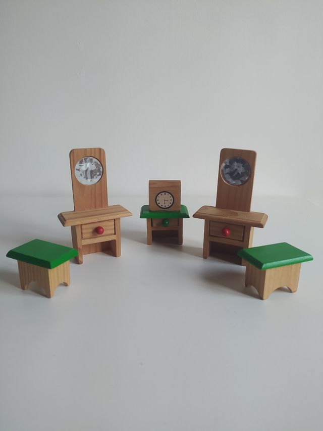 Muebles de casita de juguete