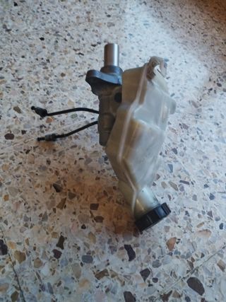 Bombín cilindro freno Ford fiesta
