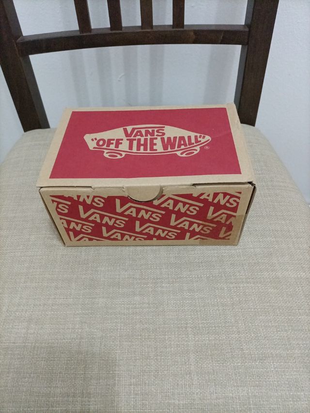 Vans authentic black número 22