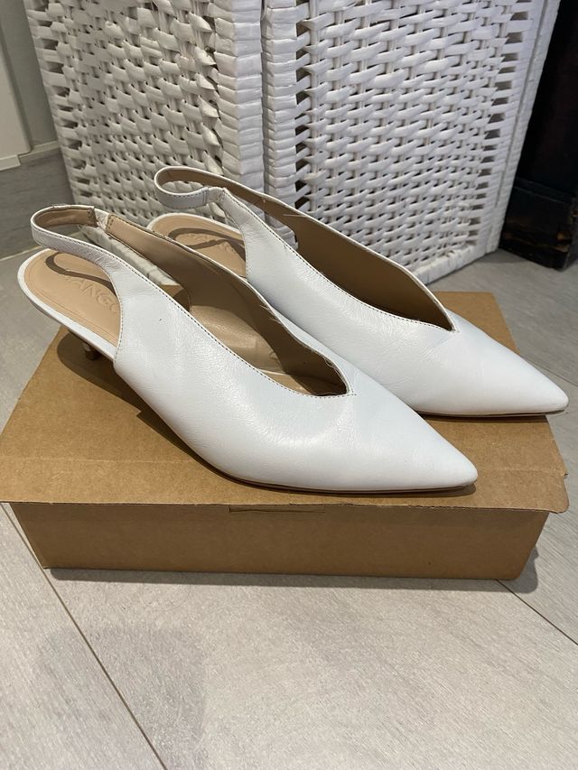 zapatos de salon blanco nuevos