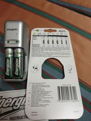 Caricatore e batterie energizer
