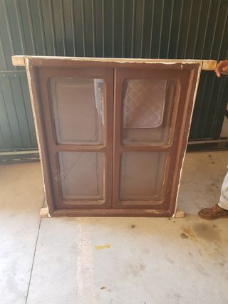 Vendo ventana de madera
