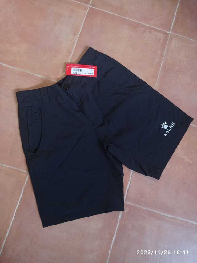 Pantalón kelme con etiquetas 