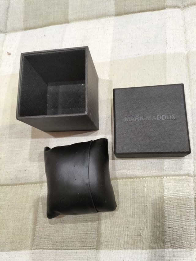 Cajas relojes vacias: Lotus, A.Miro y M.Madok