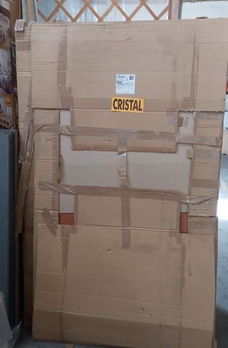 Mueble recibidor con perchero y paragüero.