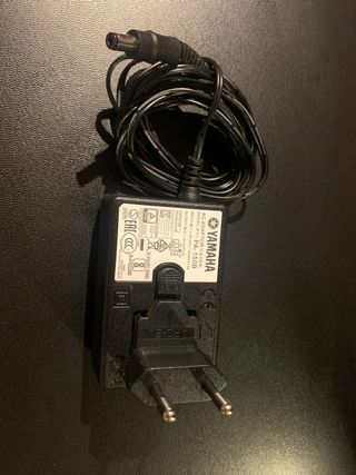 Teclado Yamaha PSR E453+Extras