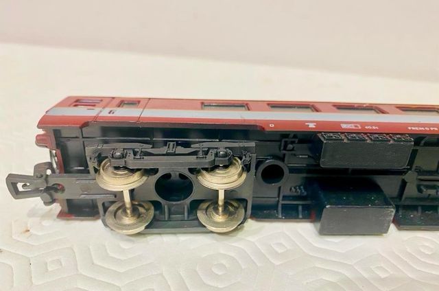Vagon tren LIMA 9129 pasajeros Escala HO