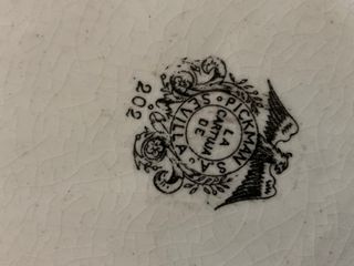 Vajilla cartuja Sevilla en negro y borde oro