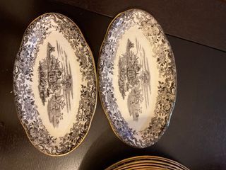 Vajilla cartuja Sevilla en negro y borde oro