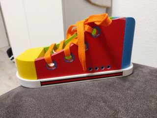 Zapatilla con cordones aprendizaje