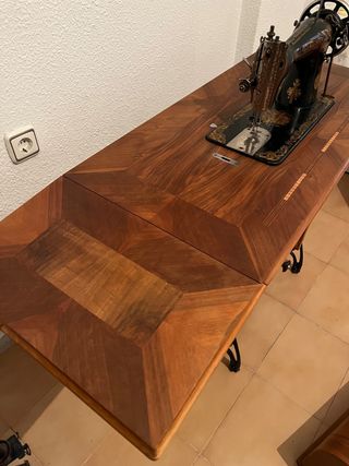 Maquina de coser Singer