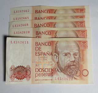 Billetes de doscientas pesetas son 5(correlativos)