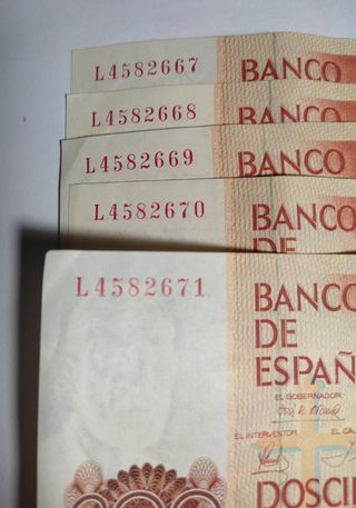 Billetes de doscientas pesetas son 5(correlativos)