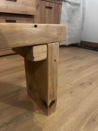 banqueta,taburete pino valsain