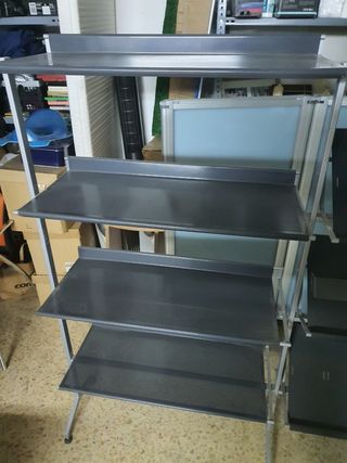 Expositor metálico de diseño.