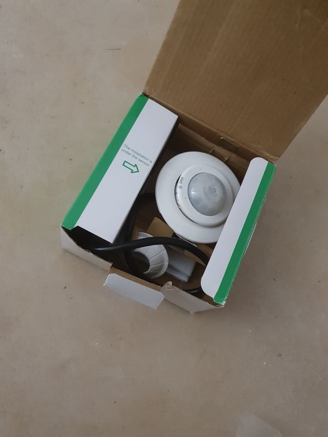 Sensor movimiento schneider electric