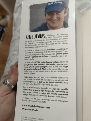 Libro "ALGO TAN SENCILLO COMO TWITTEAR TE QUIERO"