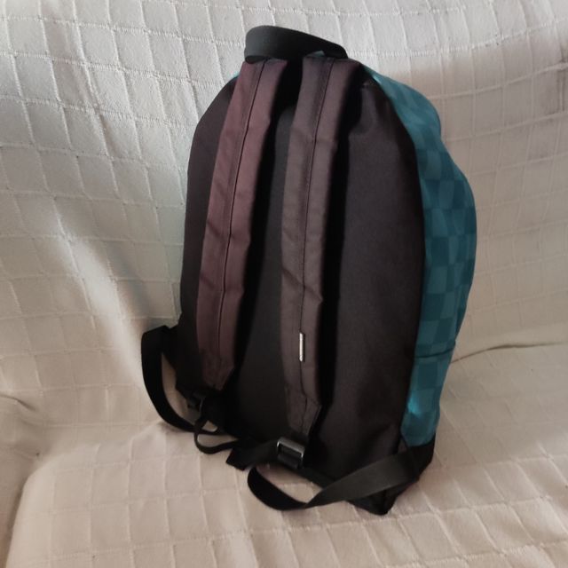 🟦 Mochila Quicksilver cuadros