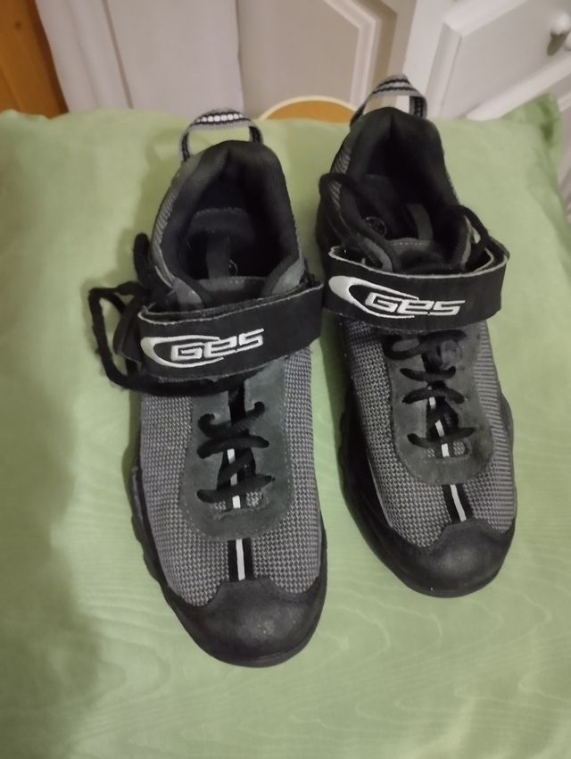 Zapatillas deportivas Spinning.