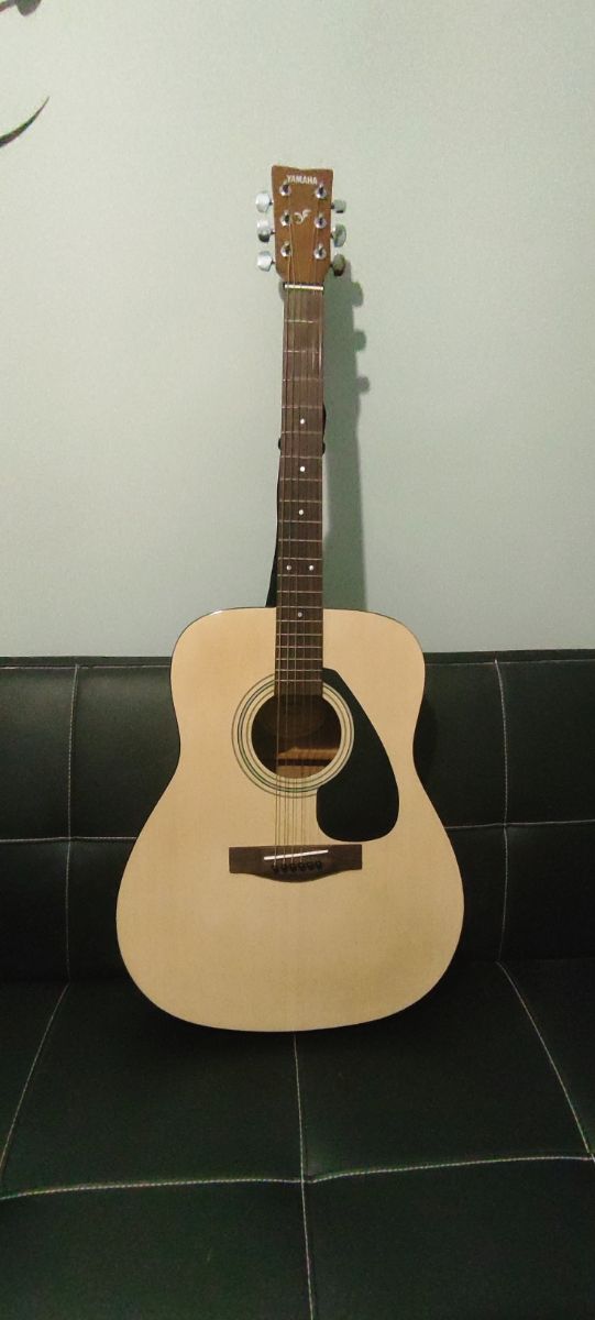 Guitarra acústica 