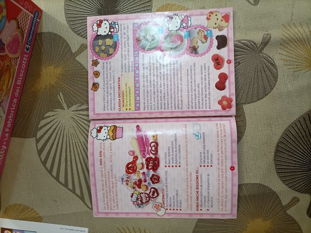 Hello Kitty -Fabbrica dei biscotti Clementoni