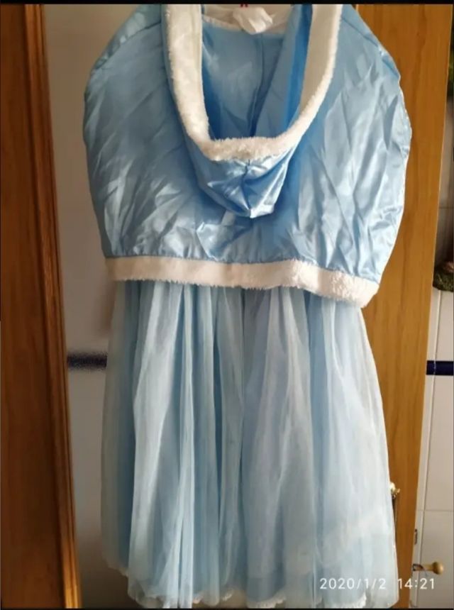 Costume da principessa con mantello