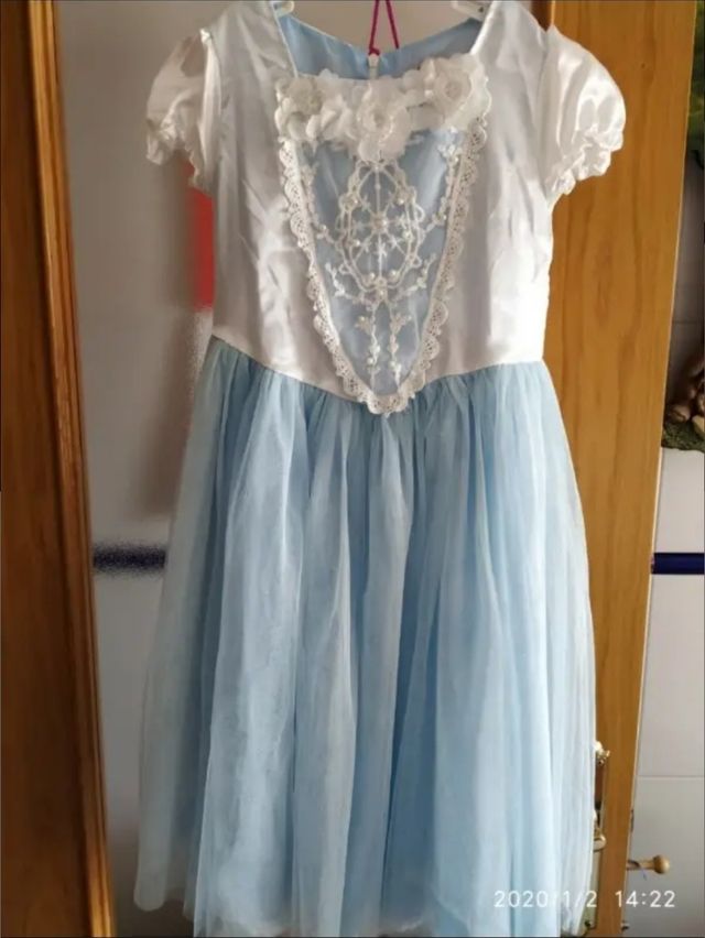 Costume da principessa con mantello