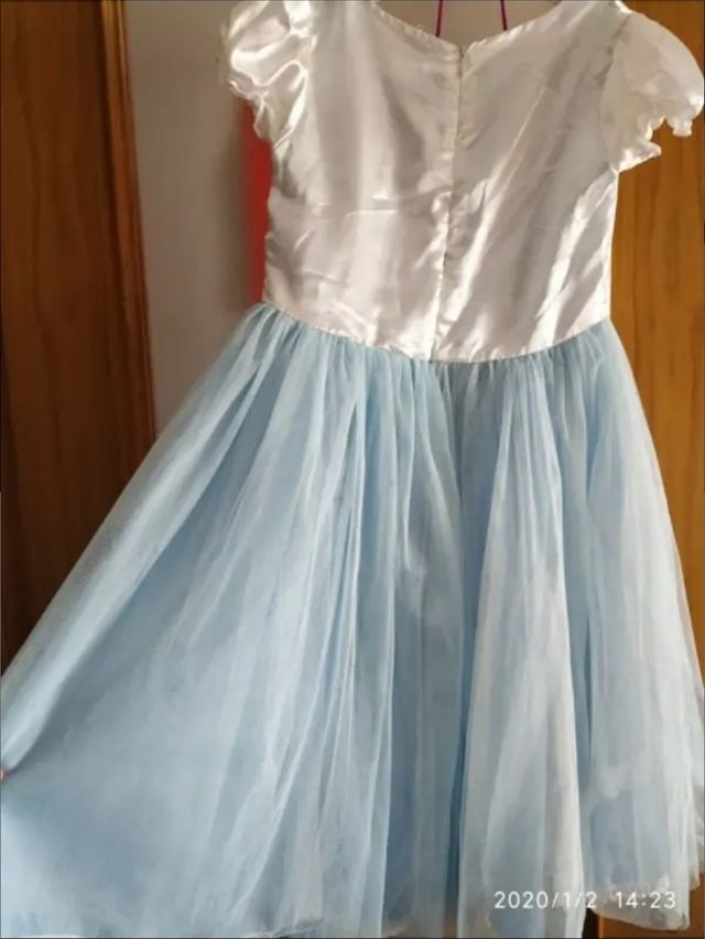 Costume da principessa con mantello