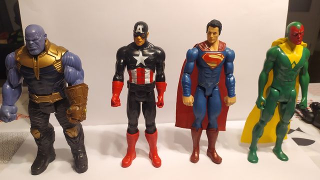 Muñecos MARVEL