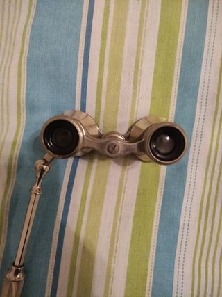 DIFÍCILES Y ANTIGUOS BINOCULARES DE TEATRO NACAR.