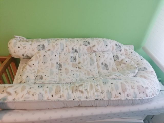 Reductor de cuna para bebés