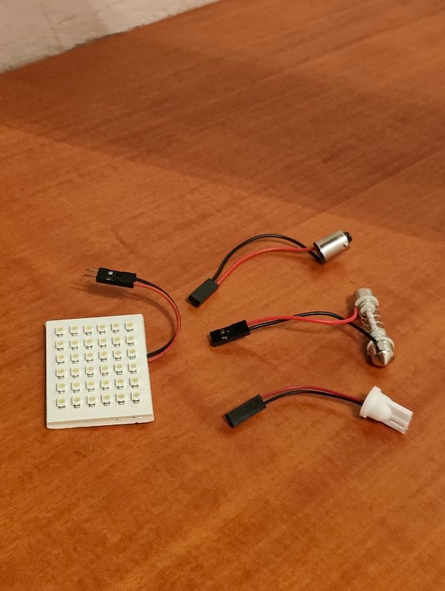 Luz LED plafón (3 conexiones)