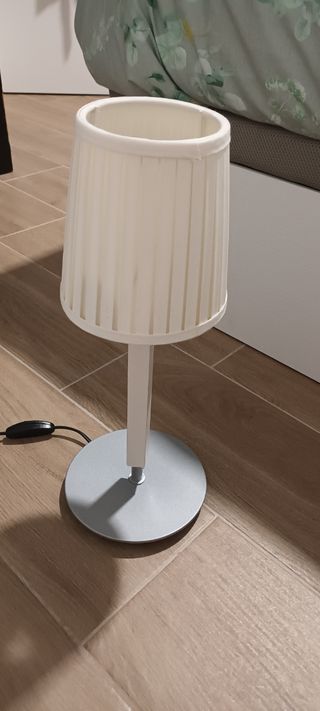 3 Lámparas 1 techo y 2 mesitas noches