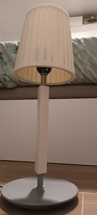 3 Lámparas 1 techo y 2 mesitas noches