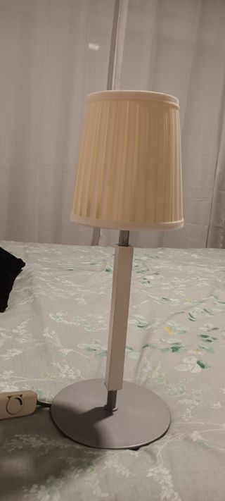 3 Lámparas 1 techo y 2 mesitas noches