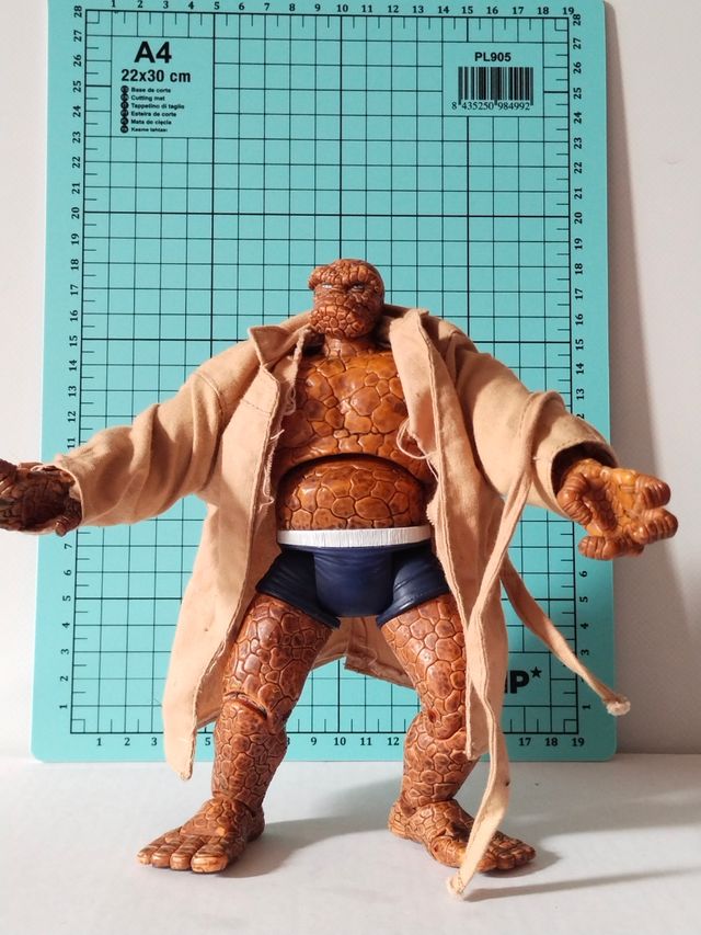 The thing trenchcoat 2004 Marvel legends toy biz