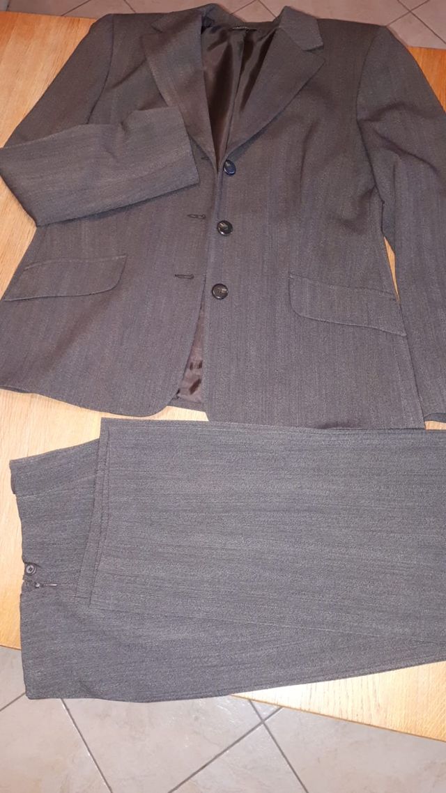 Tailleur colore tortora / marrone scuro usato