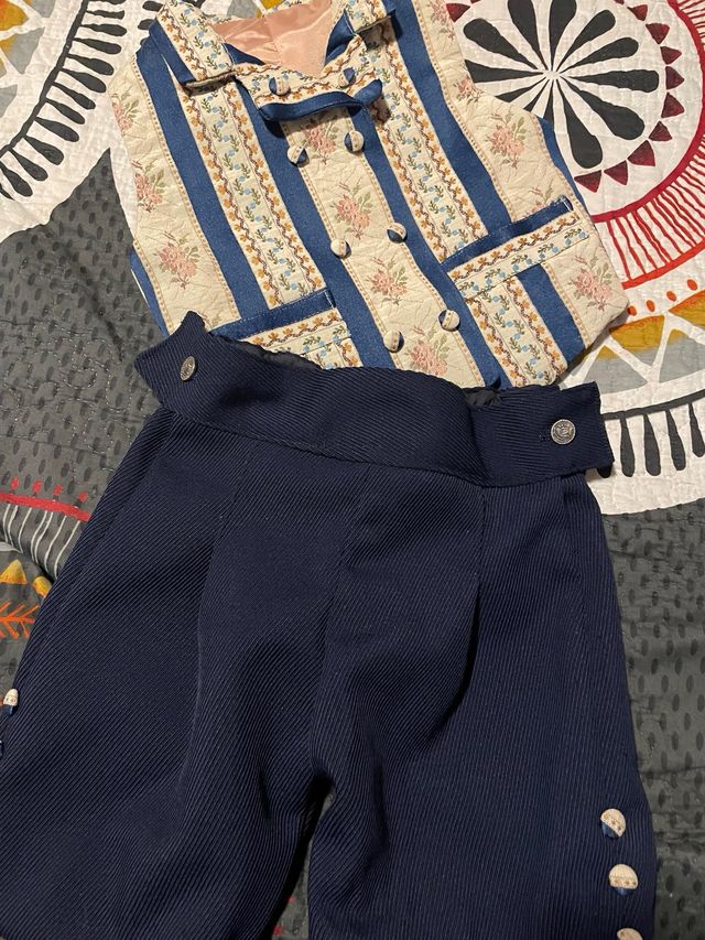 traje torrenti niño