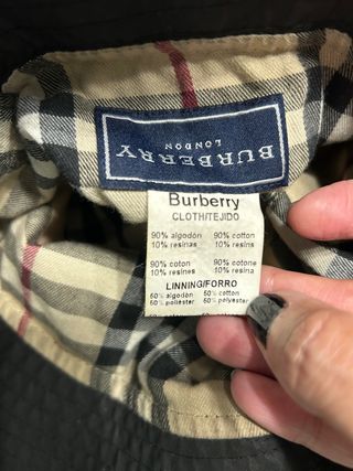 Gorro negro Burberry reversible