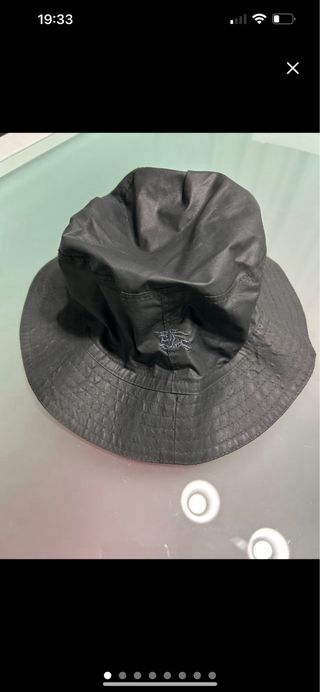 Gorro negro Burberry reversible