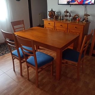 Mesa de madera maciza de pino/sillas