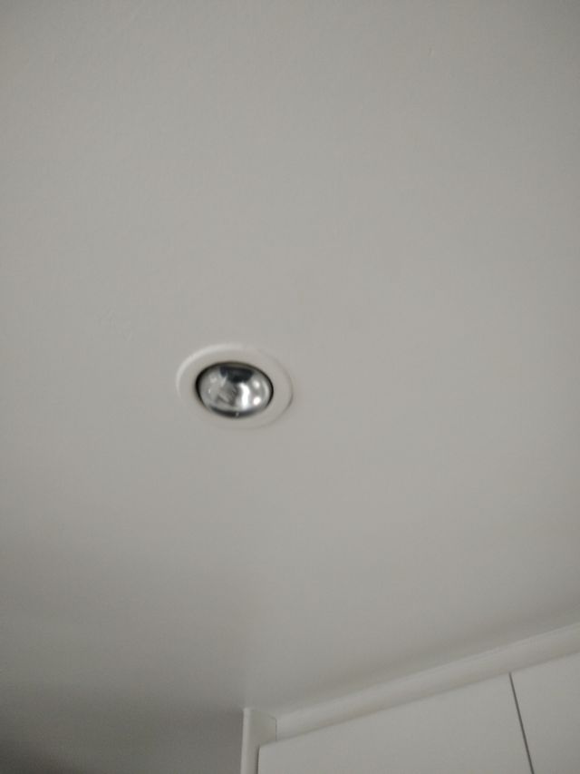 6 Focos empotrables blancos