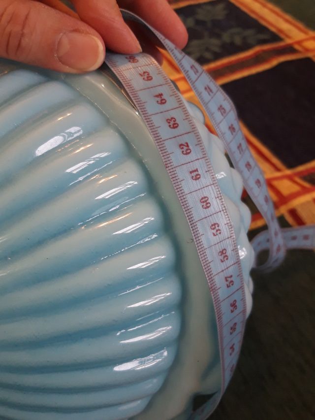 Lámpara de techo con tulipa en opalina.