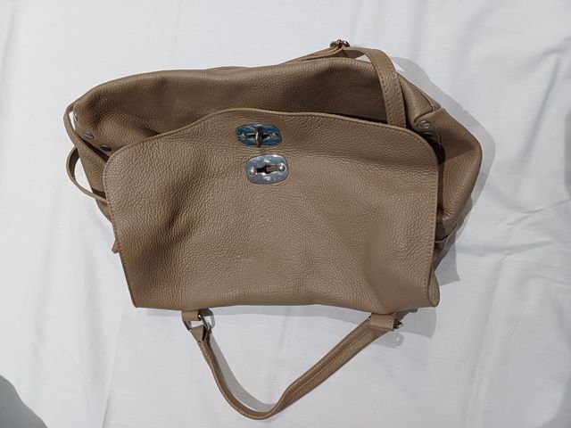 Bolso de piel grande beige
