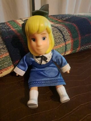 Muñeca Clara de famosa