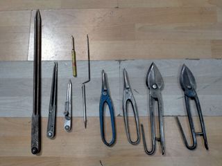 Tijera y compás chapa