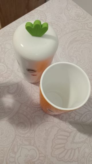 Vasos cerámica decorativa con tapa.