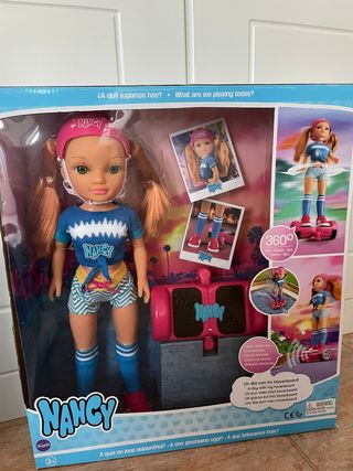 1 muñeca y 1 juego